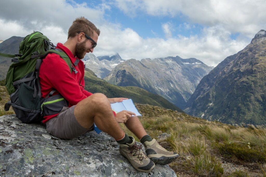 Buty trekkingowe i skarpetki w góry
