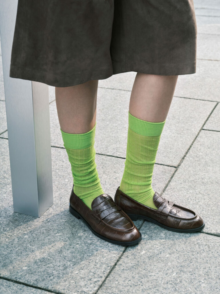 [Wygodne buty na jesień damskie]: mokasyny