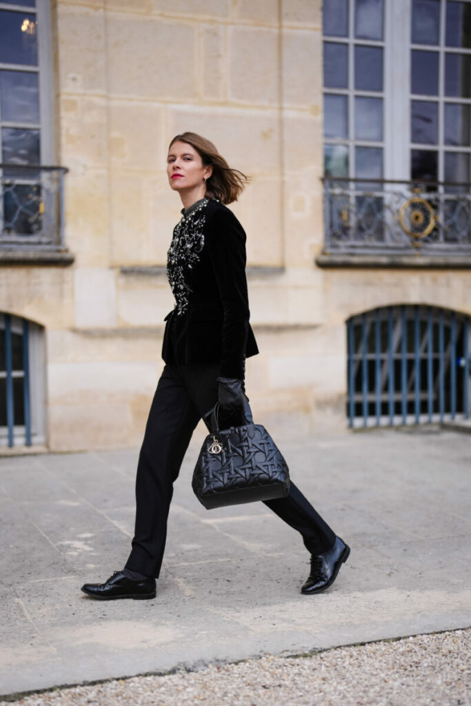 Oxfordy: półbuty wiązane z nutą starych pieniędzy