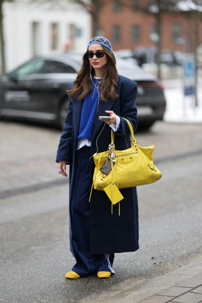Buty wiosenne damskie: kolorowe sneakersy