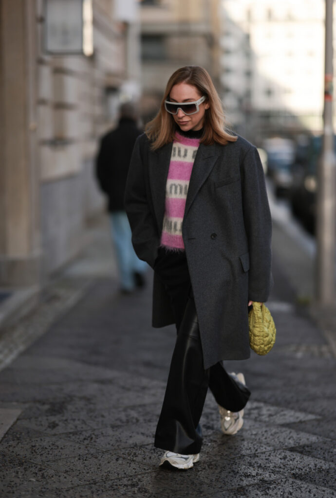chunky sneakers do eleganckich spodni 