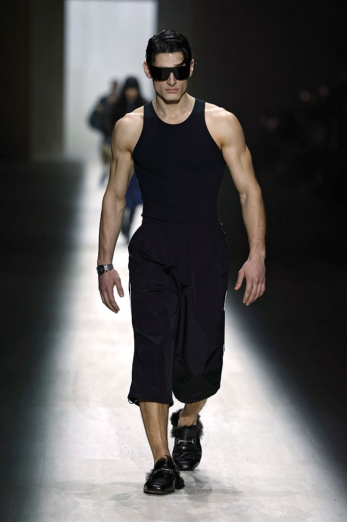 [Trendy jesień-zima 2026/2027 buty męskie]: czarne skórzane loafersy